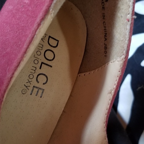 Dolce heels - Picture 3 of 3